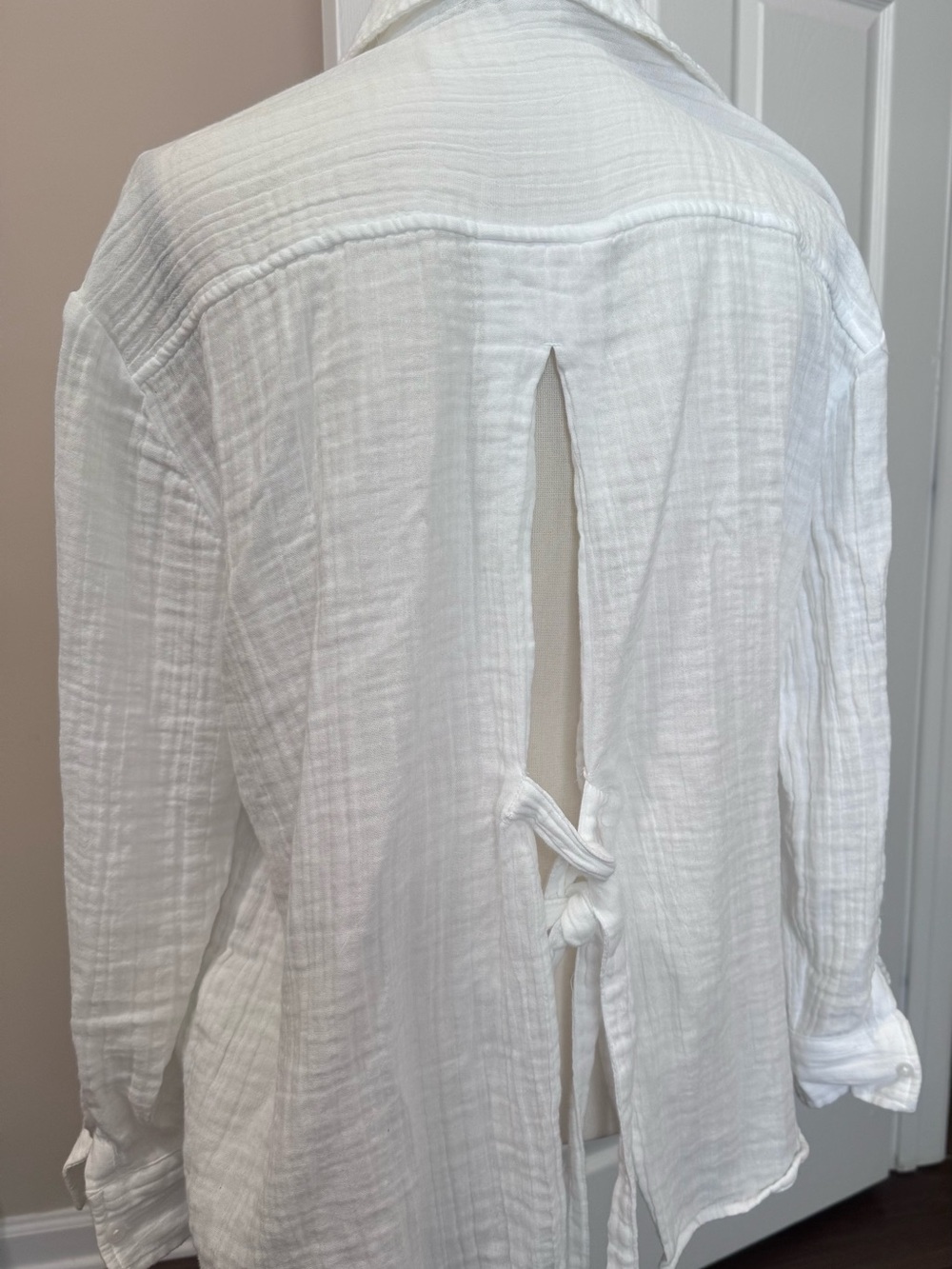 Classic White Button-Down Gauze Shirt - Women size M petite - Picture 2 of 2